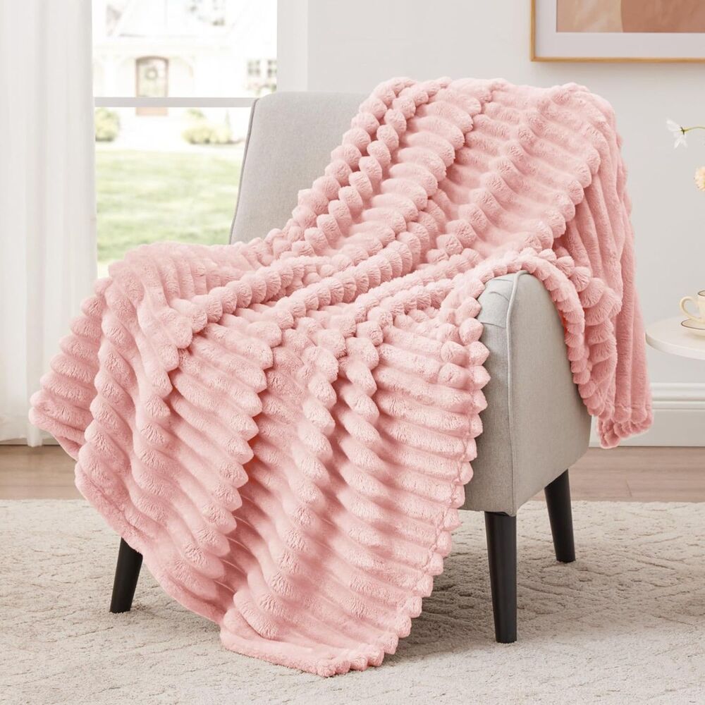 NIP Pink Ribbed Shaggy Plush Throw Blanket 50x60 Super Soft Cozy Gift Idea